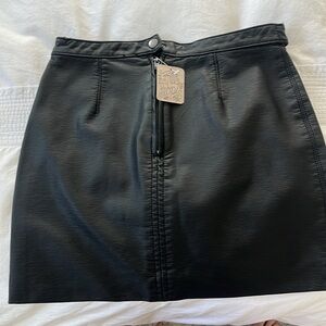 Free people black leather skirt with side zip size 0